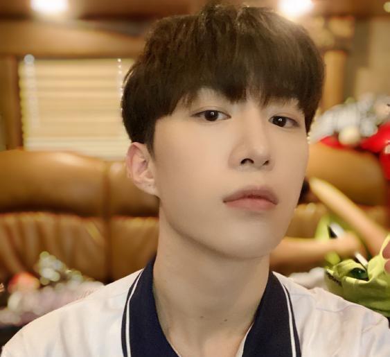 娱乐吃瓜酱王安宇,娱乐吃瓜界的“酱王”，揭秘娱乐圈幕后故事